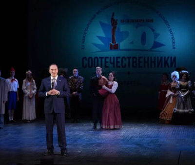 Молодежный театр Узбекистана открыл фестиваль в Саранске